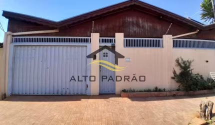 Casa com 3 quartos à venda na Rua 25 de Dezembro, 497, Jardim dos Scursonis, Cosmópolis por R$ 580.000