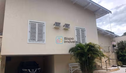 Casa para alugar, 211 m² por R$ 8.000,00/mês - Cidade Jardim - Piracicaba/SP