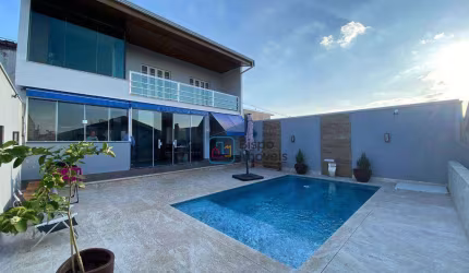 Casa com 4 dormitórios à venda, 300 m² por R$ 900.000,00 - Antônio Zanaga - Americana/SP
