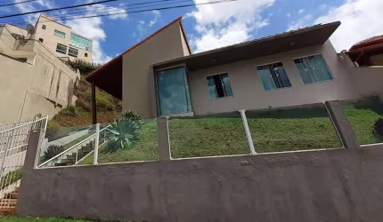 Casa para Venda em Juiz de Fora, Bom Clima, 3 dormitórios, 1 suíte, 3 banheiros, 2 vagas