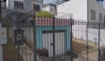 Casa para Venda em Juiz de Fora, São Mateus, 4 dormitórios, 1 suíte, 2 banheiros, 2 vagas