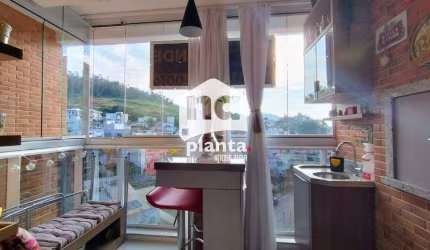 Apartamento à venda no Bairro Córrego Grande em Florianópolis-SC, com 3 quartos, 1 suíte, 2 vagas