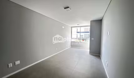 Apartamento à venda no Bairro Estreito em Florianópolis-SC, com 2 quartos, 2 suítes, 2 vagas