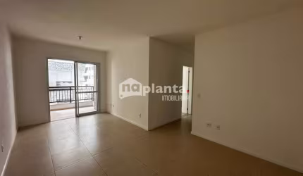 Apartamento à venda no Bairro Kobrasol em São José-SC, com 2 quartos, 1 suíte, 1 vaga