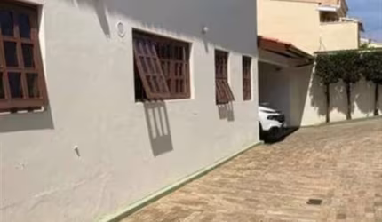 Casas para venda em Jundiaí no bairro Vila Galvão