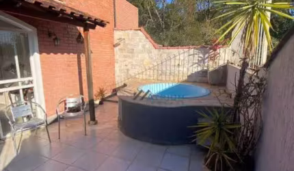 Cobertura com 3 dormitórios à venda, 300 m² por R$ 799.000,00 - Granbery - Juiz de Fora/MG