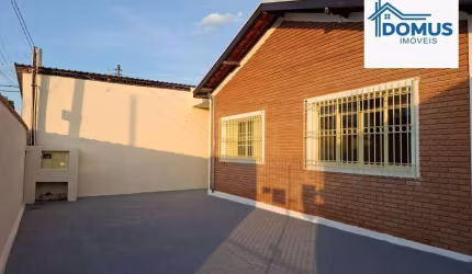 Casa com 3 dormitórios para alugar, 137 m² por R$ 2.555,09/mês - Vila Tesouro - São José dos Campos/SP