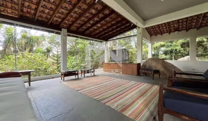 Casa à venda no Condomínio Vale da Santa Fé em Vinhedo - SP