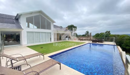 Casa à venda no Condomínio Vale da Santa Fé em Vinhedo - SP