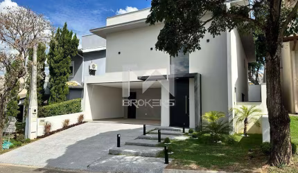 Casa à venda no Condomínio Jardim das Palmeiras em Vinhedo - SP