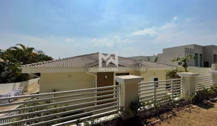 Casa térrea para locação no Condomínio Estância Marambaia em Vinhedo/SP