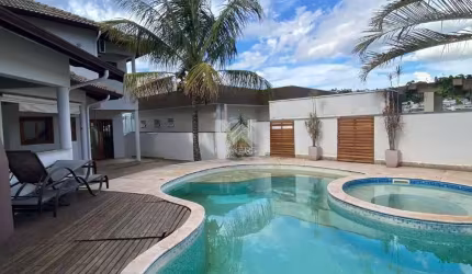 Casa à venda no Condomínio Recanto dos Paturis em Vinhedo - SP