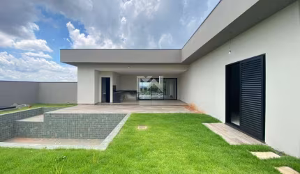 Casa semi térrea à venda no Condomínio Reserva Santa Isabel em Louveira - SP