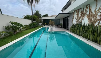 Casa térrea MOBILIADA para locação no Condomínio Reserva das Palmeiras em Valinhos - SP