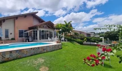 Casa térrea à venda no Condomínio Marambaia em Vinhedo - SP