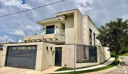 Casa à venda no bairro Pinheirinho Vinhedo - SP