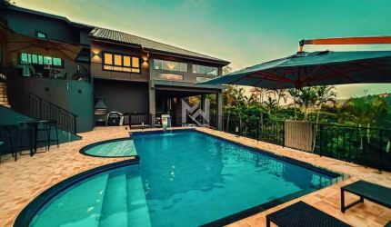 Casa à venda no Condomínio Vale da Santa Fé em Vinhedo - SP