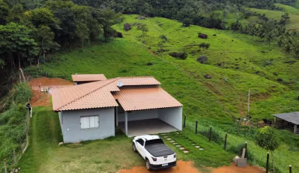 Sítio para Venda em Guarapari, Centro, 3 dormitórios, 1 suíte, 2 banheiros, 10 vagas