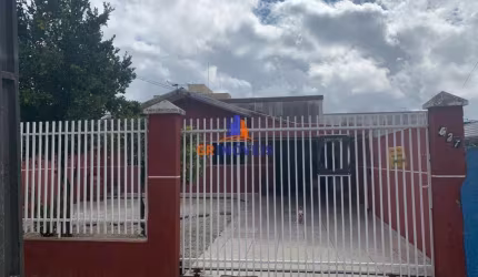 Casa para Venda em Pinhais, Weissópolis, 2 dormitórios, 1 banheiro, 3 vagas