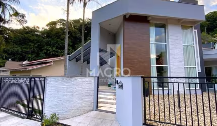 Casa Mobiliada | Czerniewicz | 3 quartos (1 suíte) | 312m²