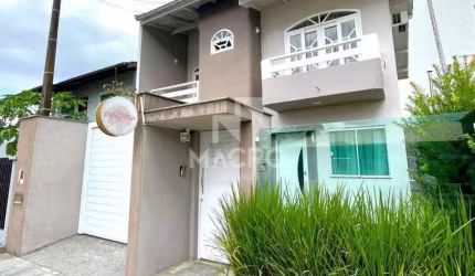 Casa residencial/comercial | Barra | 2 quartos (1 suíte) | 144m²