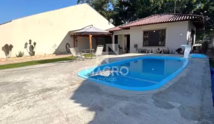 Casa c/ piscina | Barra | 3 quartos (2 suítes) | 140m²