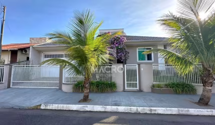 Casa no Lot. Champagnat | Amizade | 3 quartos (1 suíte) | 170m²