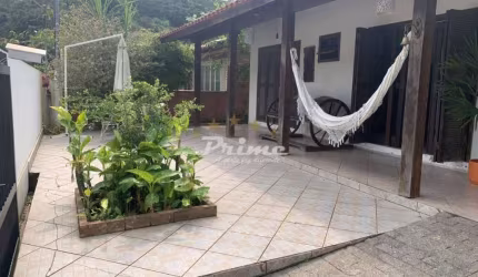 Casa em morrinhos a 120m do Mar - Bombinhas-SC