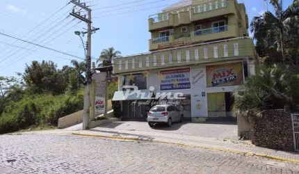 APARTAMENTO NO CENTRO - BOMBINHAS/SC