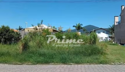 TERRENO Á VENDA - APENAS 100M DO MAR DE ZIMBROS - BOMBINHAS/SC