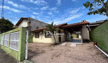 CASA Á VENDA - BAIRRO JOSÉ AMÂNDIO - BOMBINHAS/SC