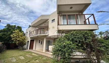 Maravilhosa Casa á Venda em Mariscal - Bombinhas/SC