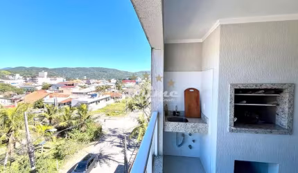 Apartamento com dois dormitórios na praia de Bombas