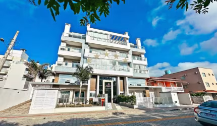Cobertura Duplex á Venda no Bairro Mariscal - Bommbinhas/SC