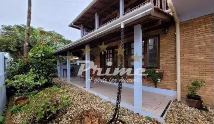 Casa com 5 Quartos à Venda - Bombinhas/SC