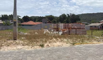 Terreno de 291m² à Venda no Bairro Zimbros - Bombinhas/SC
