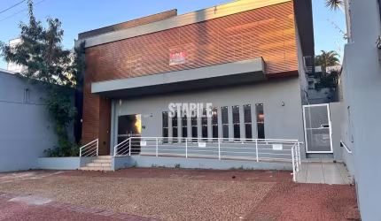 Casa comercial para locação em região hospitalar já pronta