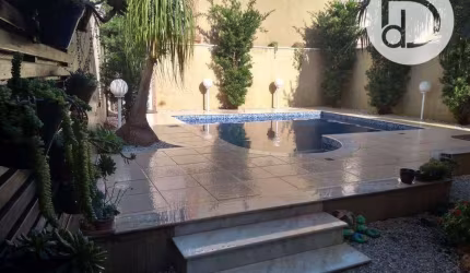 Casa à venda, 260 m² por R$ 1.450.000,00 - Condomínio Madre Maria Villac - Valinhos/SP