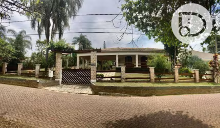 Casa com 3 dormitórios à venda, 335 m² por R$ 1.600.000,00 - Clube de Campo - Valinhos/SP