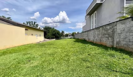 Terreno plano à venda no Condomínio Reserva dos Vinhedos em Louveira -SP