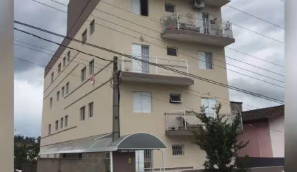 Apartamento central, 2 dorms, vaga coberta