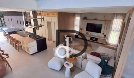 Casa com 5 suites  ,com arquitetura moderna, desein, estilo e muito bom gosto ! ,