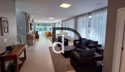 Casa moderna com sete suites no litoral!