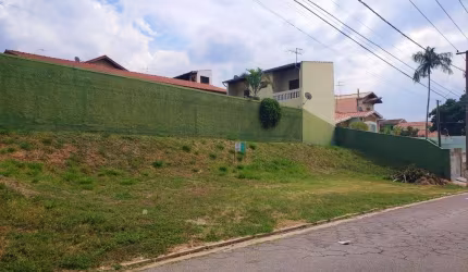 Terreno plano, centro Vinhedo, 300m2
