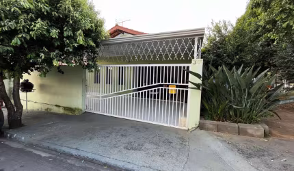 Casa com 3 dormitórios à venda, 200 m² por R$ 775.000 - Vila Pompéia - Vinhedo/SP