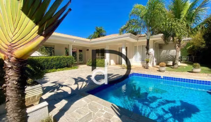 Casa com 3 dormitórios à venda, 220 m² por R$ 2.180.000,00 - Condomínio Marambaia - Vinhedo/SP