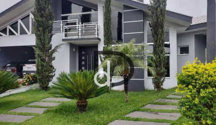 Casa com 4 Quartos e 5 banheiros à Venda, 302 m² por R$ 2.800.000