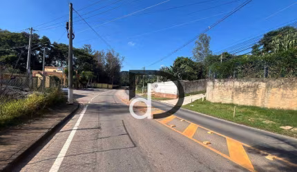 Terreno plano e murado  com 827 mts