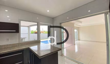 Casa em condomínio com Piscina