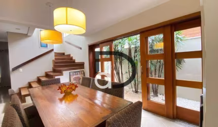 Casa Condomínio com piscina